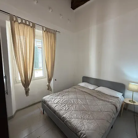 Market Apartment